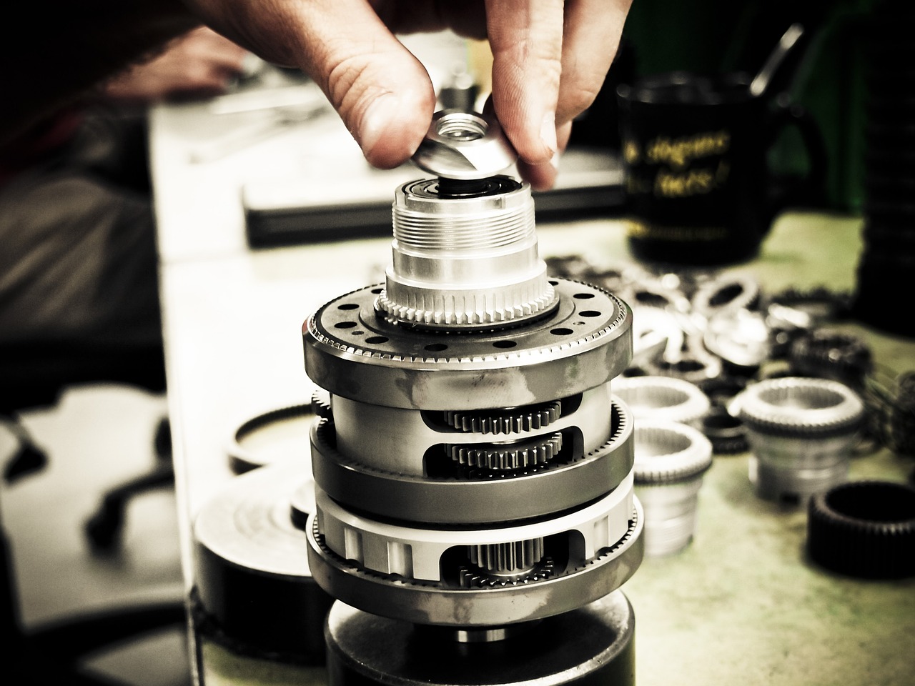 技术支持辅助的使用是否会影响到游戏的社会影响力？